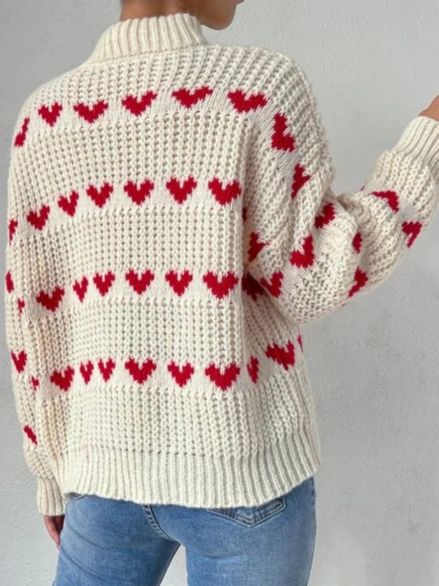 Heart-Patterned Knit Sweater – Effortless Charm & Warmth